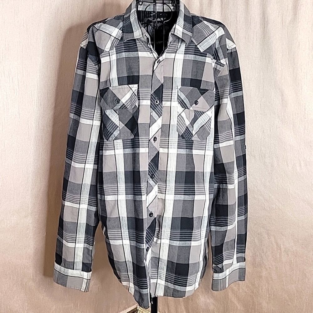 *EIGHTY EIGHT Black, White, and Gray Plaid Men's Western Shirt‎ Large